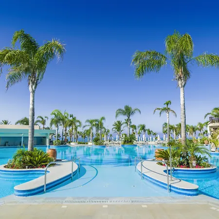 Olympic Lagoon אתר נופש