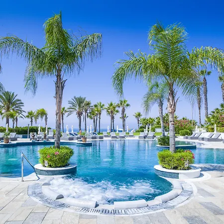 Olympic Lagoon אתר נופש Paphos