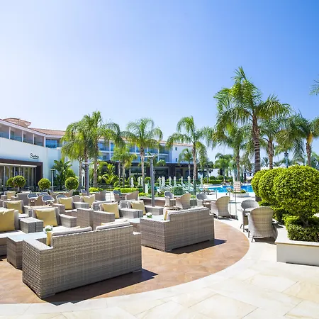 Olympic Lagoon אתר נופש Paphos