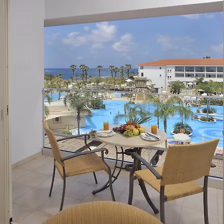 منتجع أولمبيك لاغون ريزورت