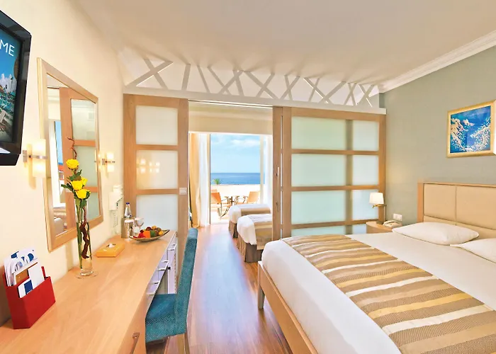 Resort Olympic Lagoon Pafos