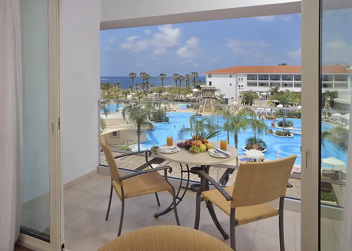 Üdülőközpont Olympic Lagoon